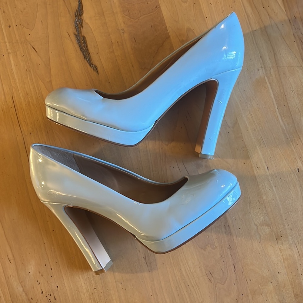 Blue Pumps - Picture 4 of 5
